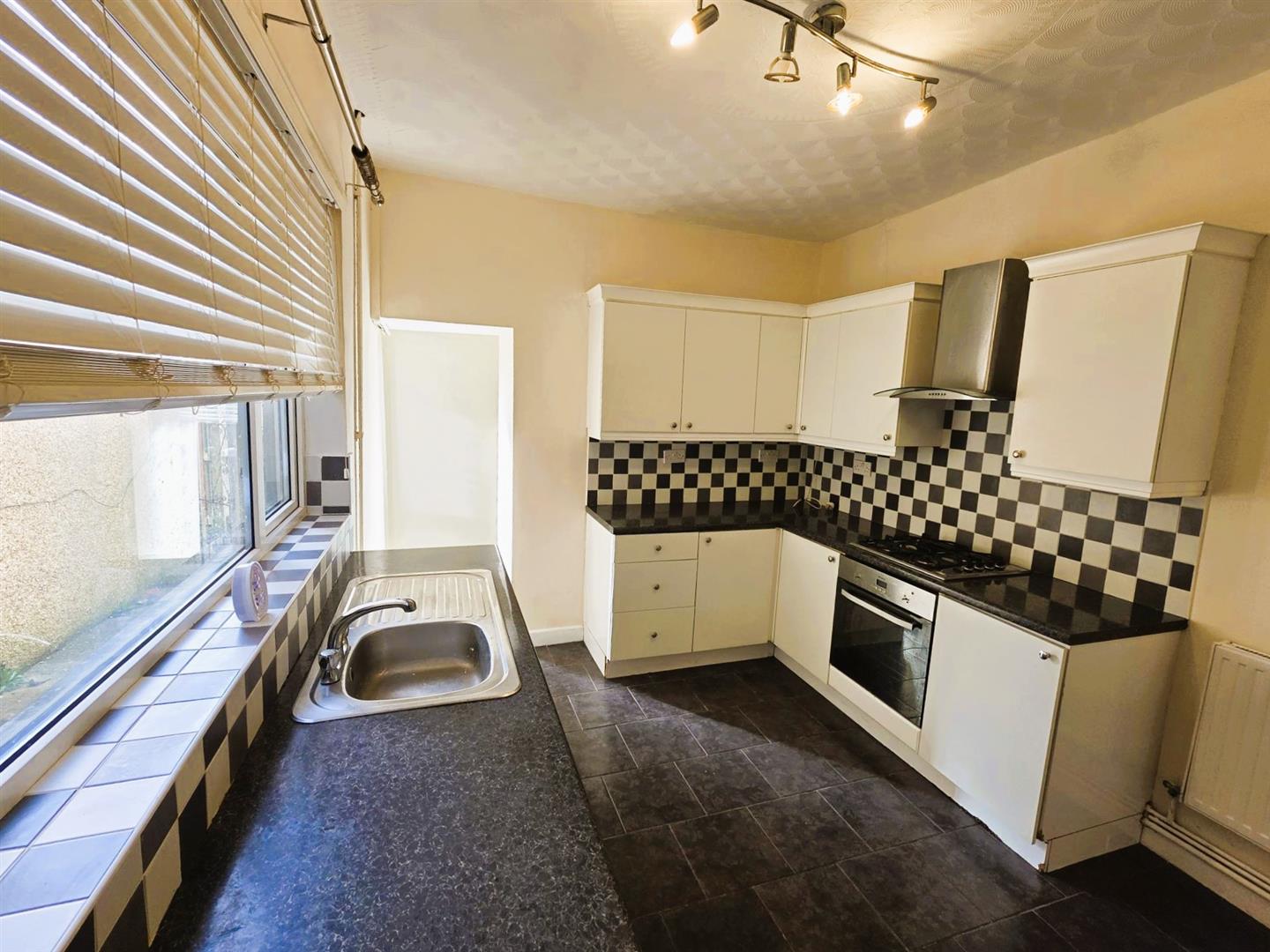 Llandafen Road, Llanelli, SA14 9BD